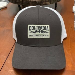 Columbia never worn fitted s/m hat